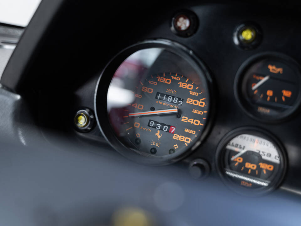 Bild 13/38 von Ferrari 328 GTS (1987)