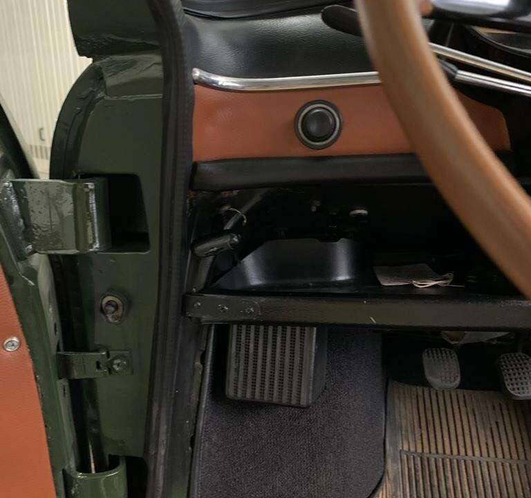 Image 63/67 of Autobianchi Bianchina Panoramica (1969)