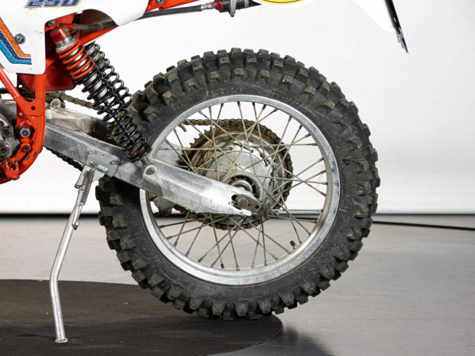 Image 13/41 of KTM GS 250 (1981)