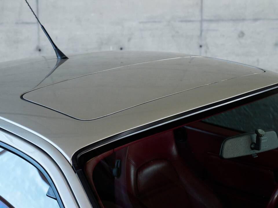 Image 28/50 of Porsche 928 GT (1989)