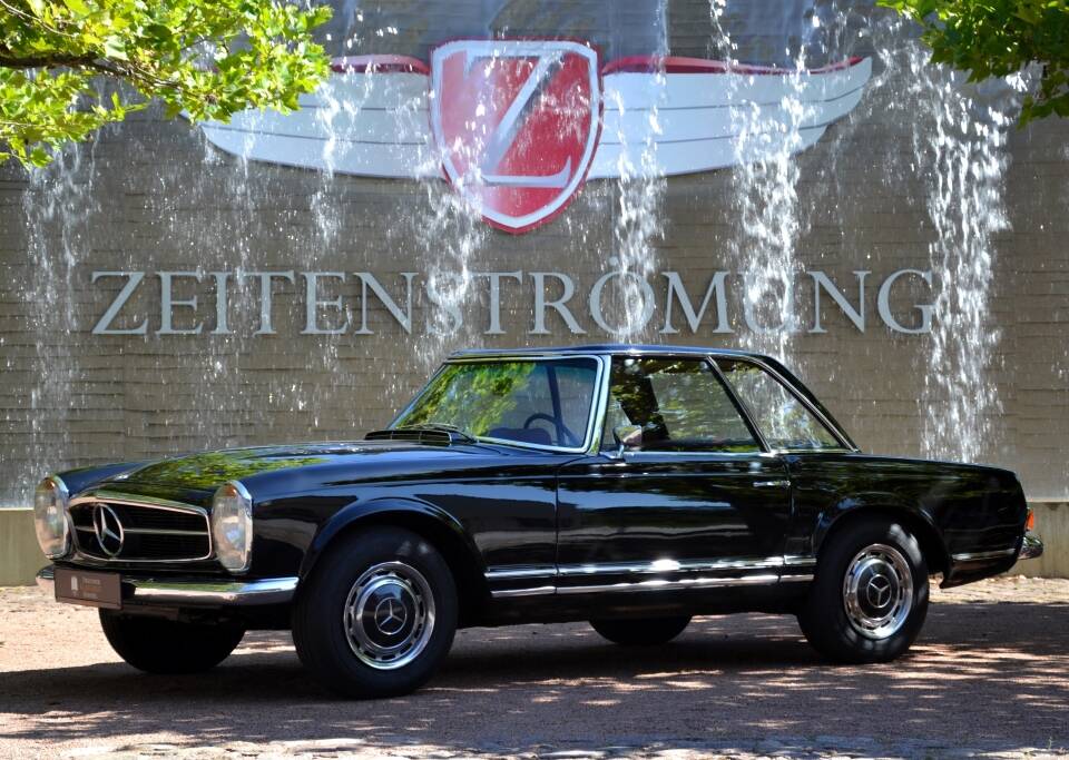 Image 14/26 of Mercedes-Benz 280 SL (1970)