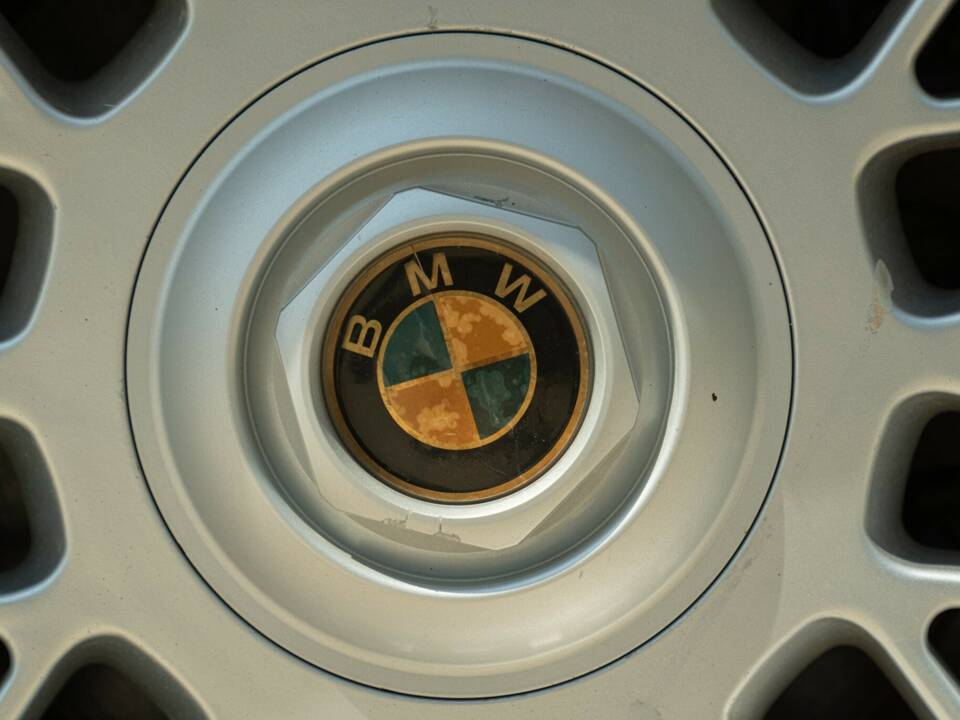 Bild 26/50 von BMW 850i (1990)