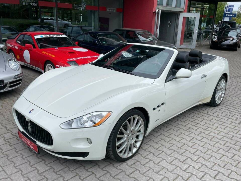 Afbeelding 10/15 van Maserati GranCabrio 4.7 (2010)