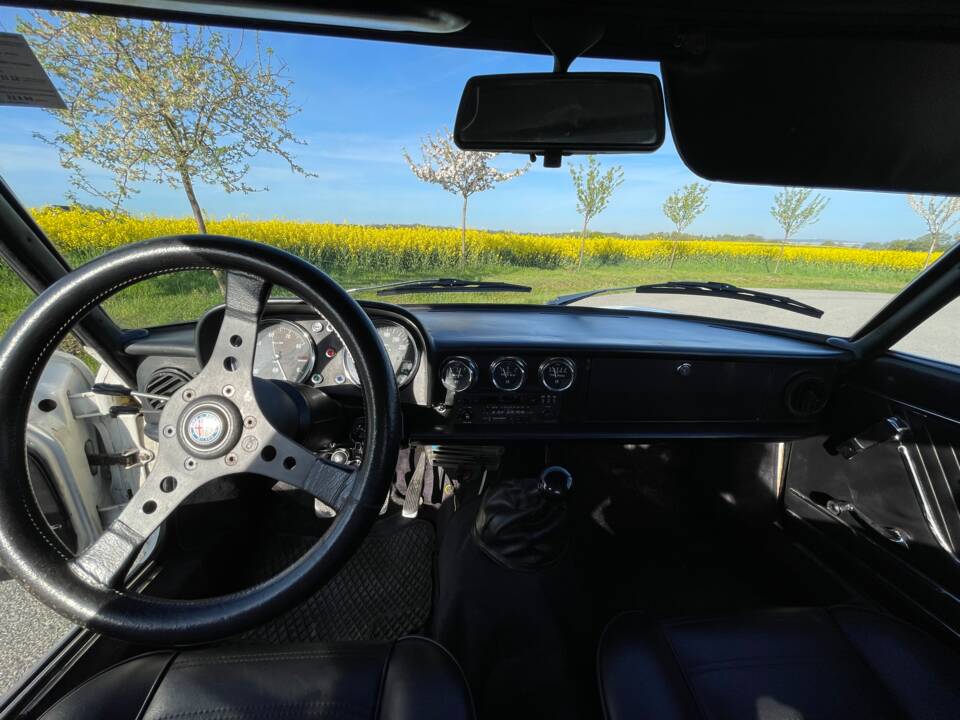 Bild 6/29 von Alfa Romeo Spider 1300 Junior (1971)