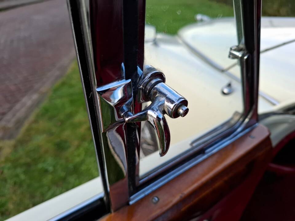 Image 24/68 de Jaguar Type S 3.4 (1964)