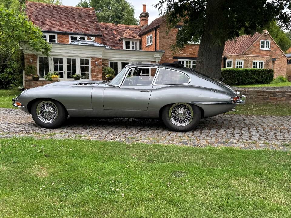 Image 15/30 de Jaguar Type E 4.2 (1965)