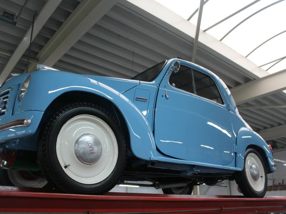 Image 16/50 of FIAT 500 C Topolino (1949)