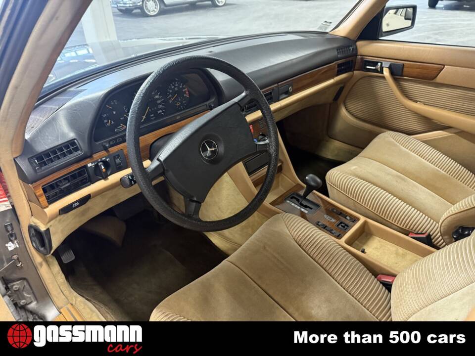 Obraz 10/15 pojazdu Mercedes-Benz 500 SEL (1982)