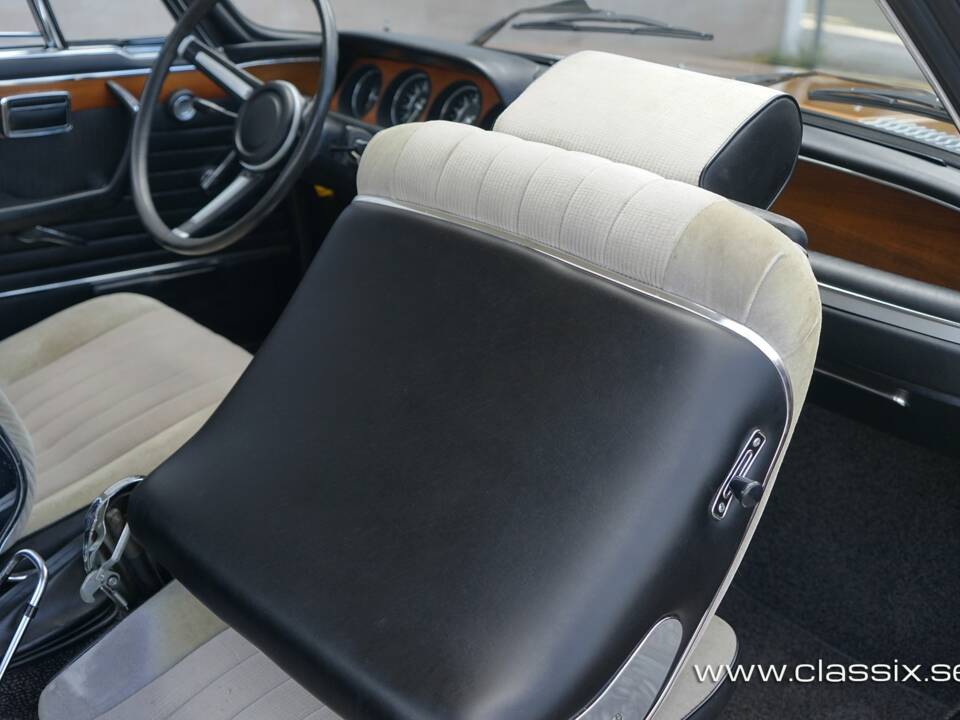 Image 10/32 of BMW 3.0 CS (1972)