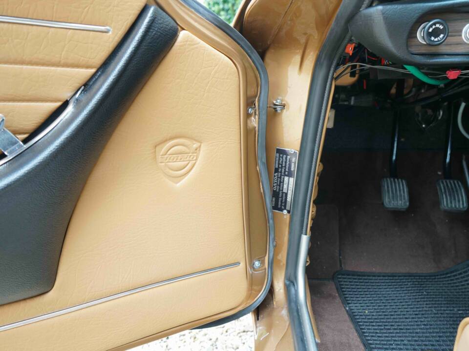 Image 45/50 of Volvo 1800 E (1971)