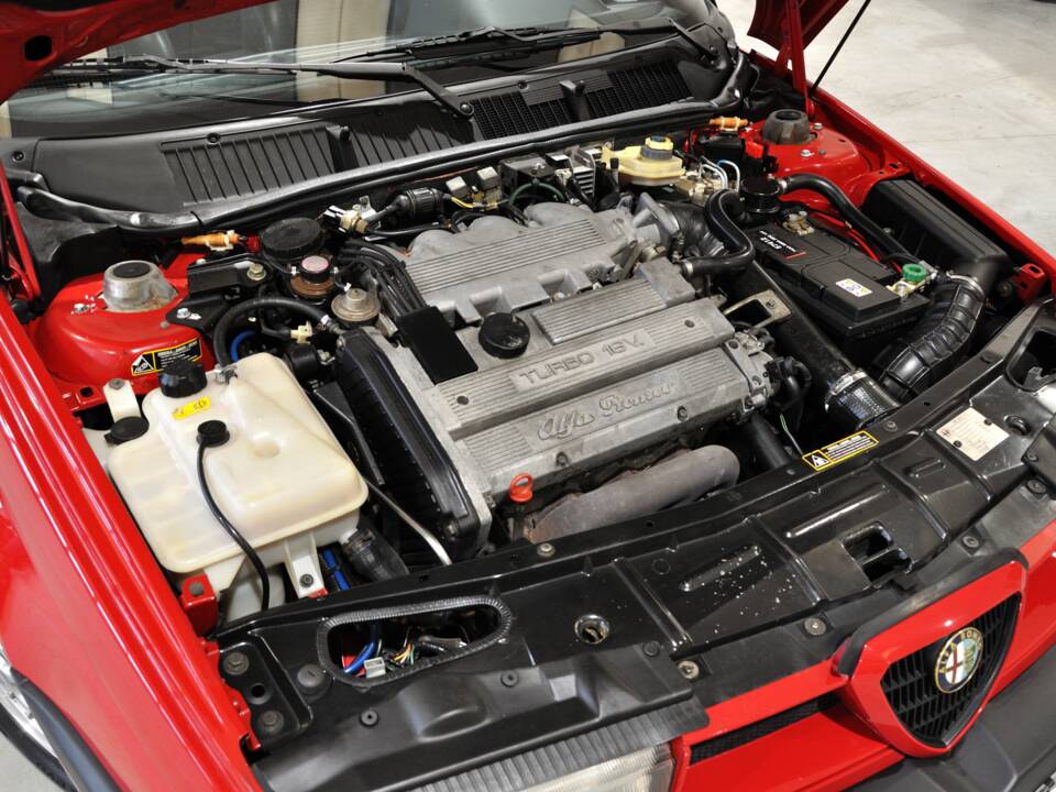 Imagen 25/30 de Alfa Romeo 155  2.0 Q4 4x4 (1992)