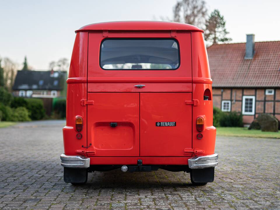 Image 17/52 of Renault Estafette (1977)