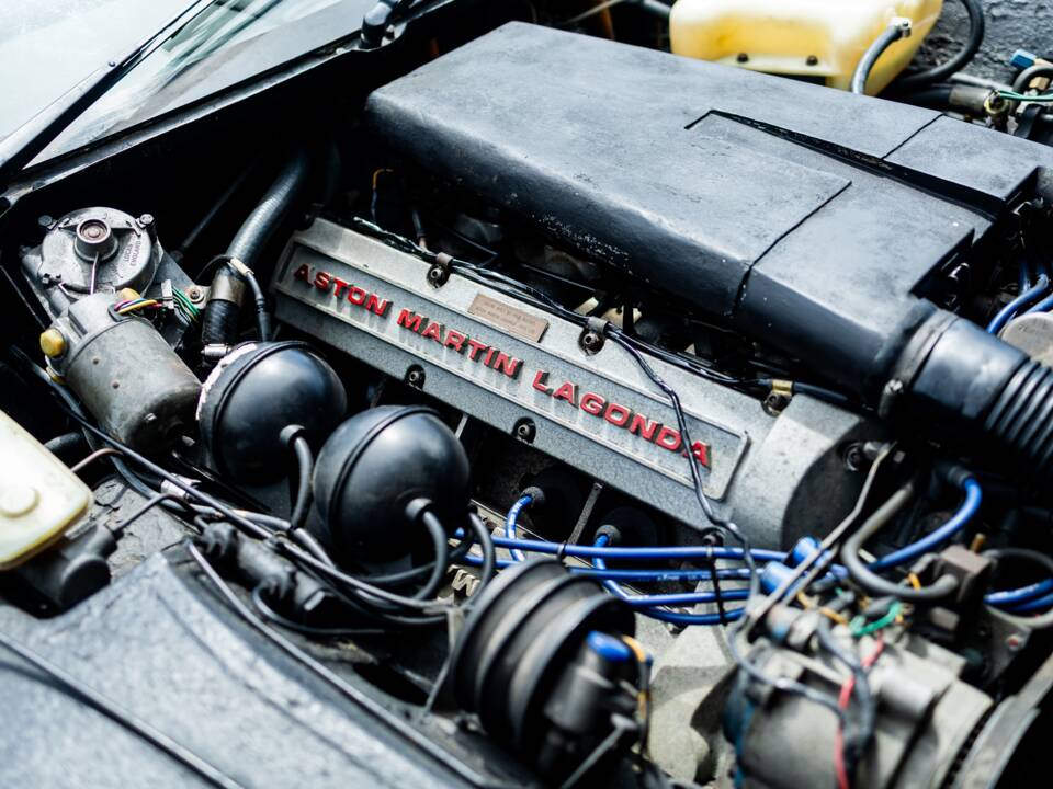 Immagine 10/38 di Aston Martin Lagonda (1981)
