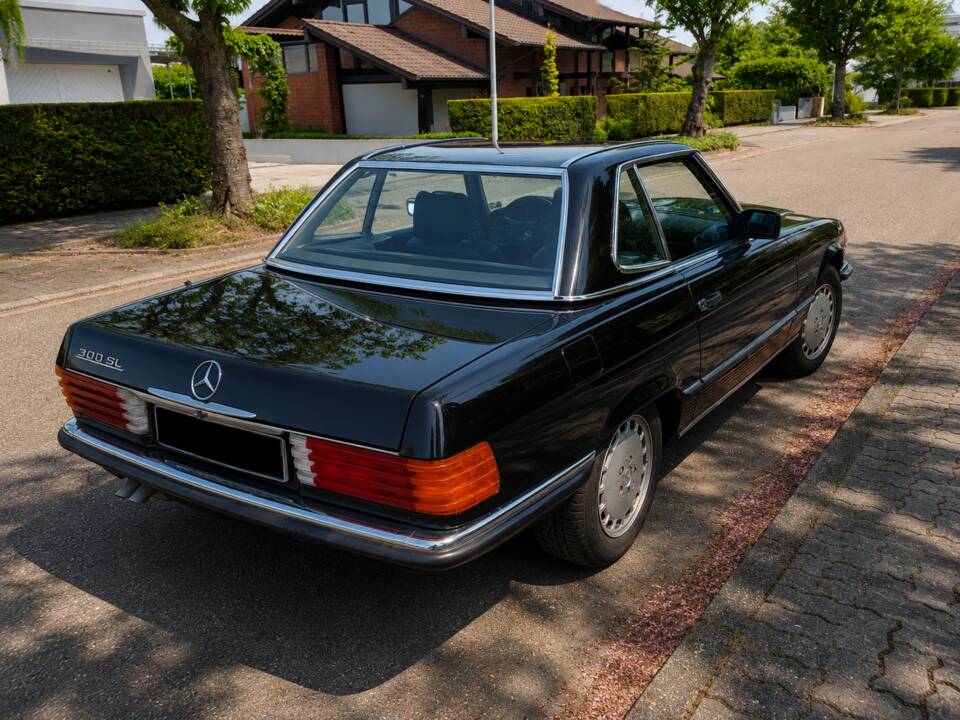 Image 2/11 of Mercedes-Benz 300 SL (1988)