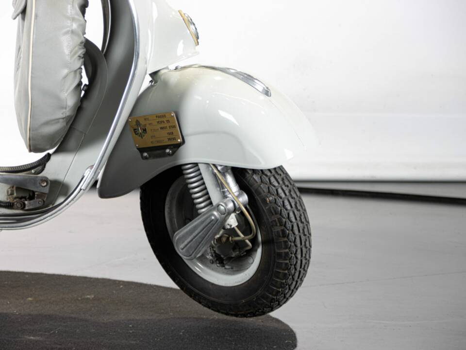 Immagine 33/50 di Piaggio Vespa 125 (1959)