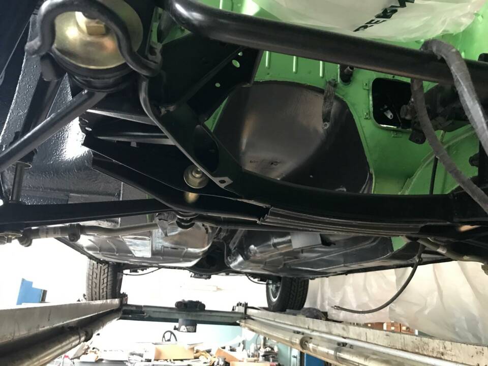 Image 38/43 of BMW 2,5 CS (1975)