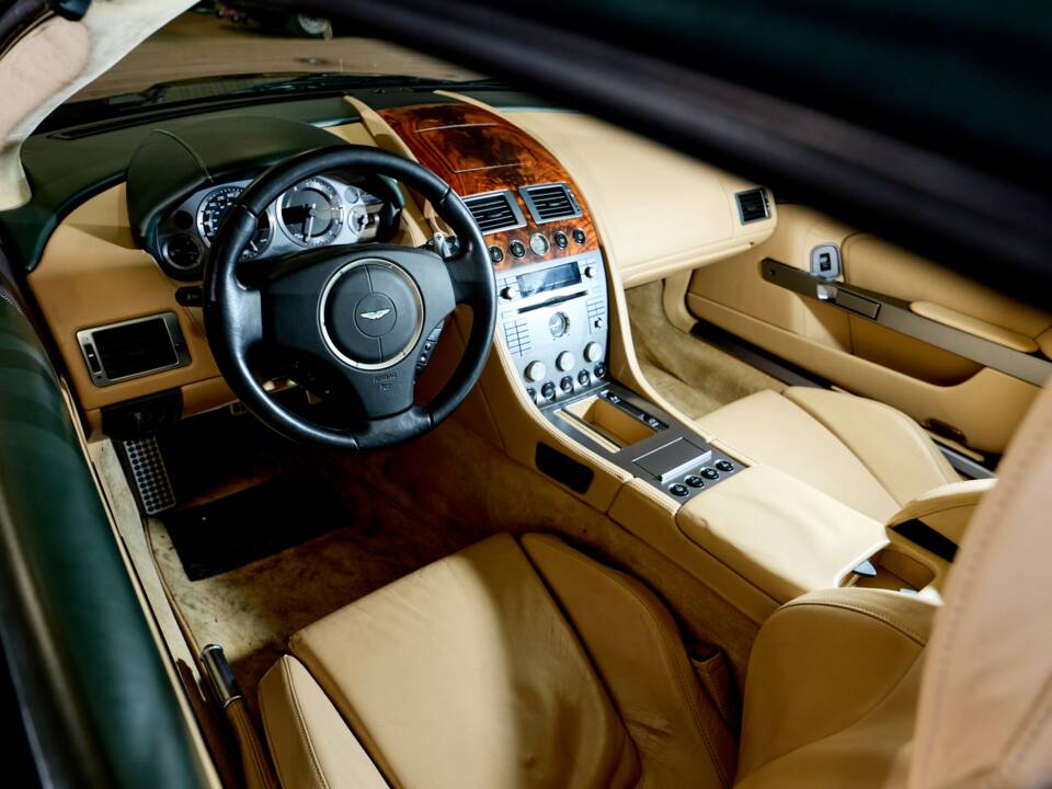 Bild 12/52 von Aston Martin DB 9 Volante (2006)