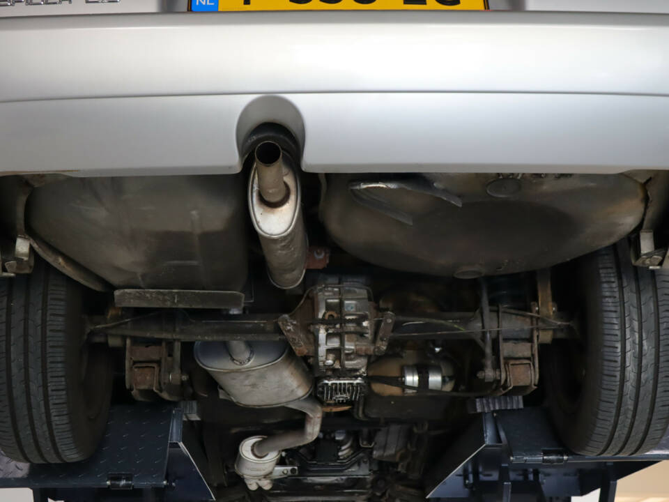 Image 46/50 of Alfa Romeo 2.0 Spider (1992)