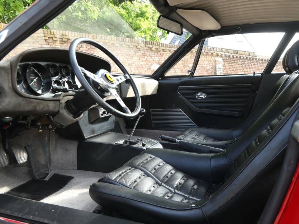 Afbeelding 43/50 van Ferrari 365 GTB/4 Daytona (1973)