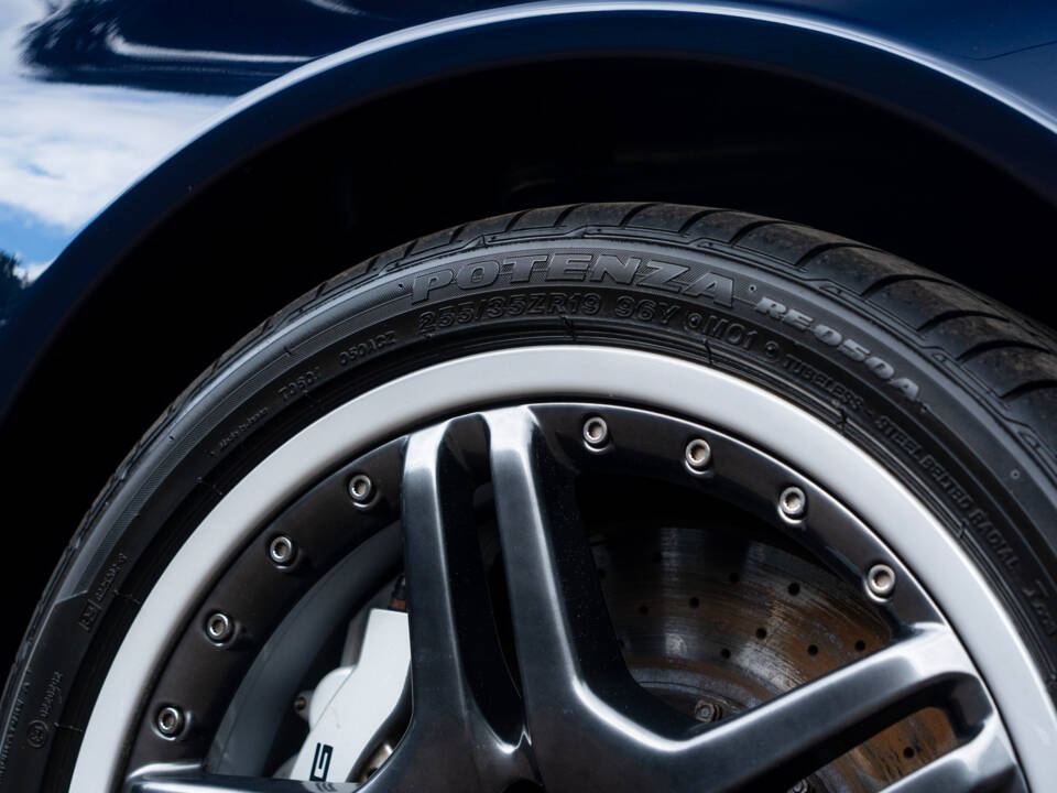 Image 52/60 of Mercedes-Benz SL 65 AMG (2004)