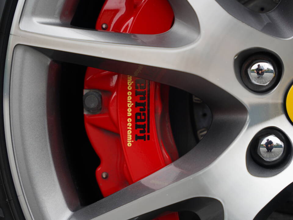 Image 44/50 of Ferrari California (2010)