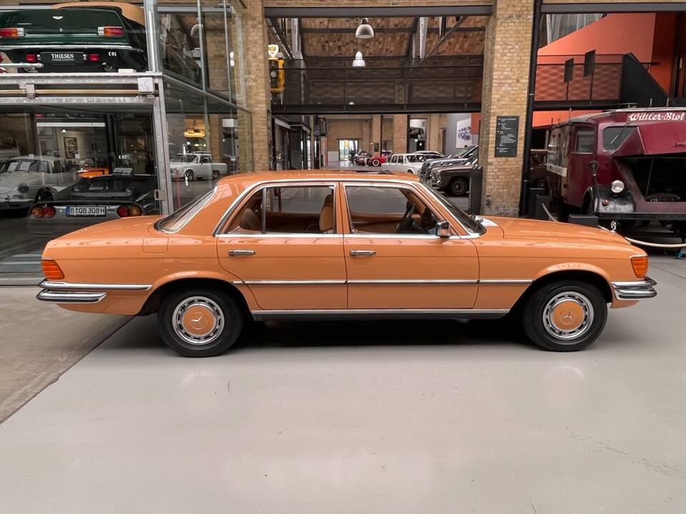 Image 35/35 of Mercedes-Benz 280 SE (1978)