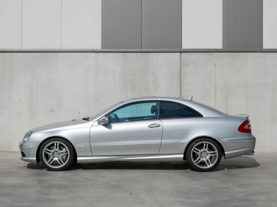 Bild 3/35 von Mercedes-Benz CLK 55 AMG (2003)
