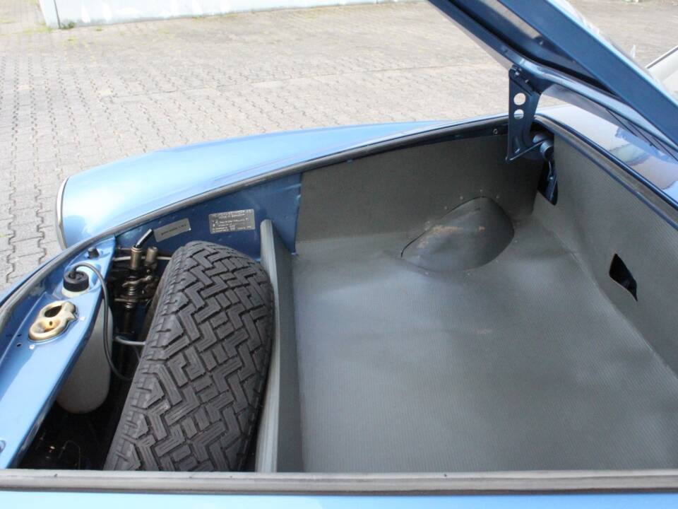 Imagen 15/27 de Volkswagen Karmann Ghia 1600 (1971)