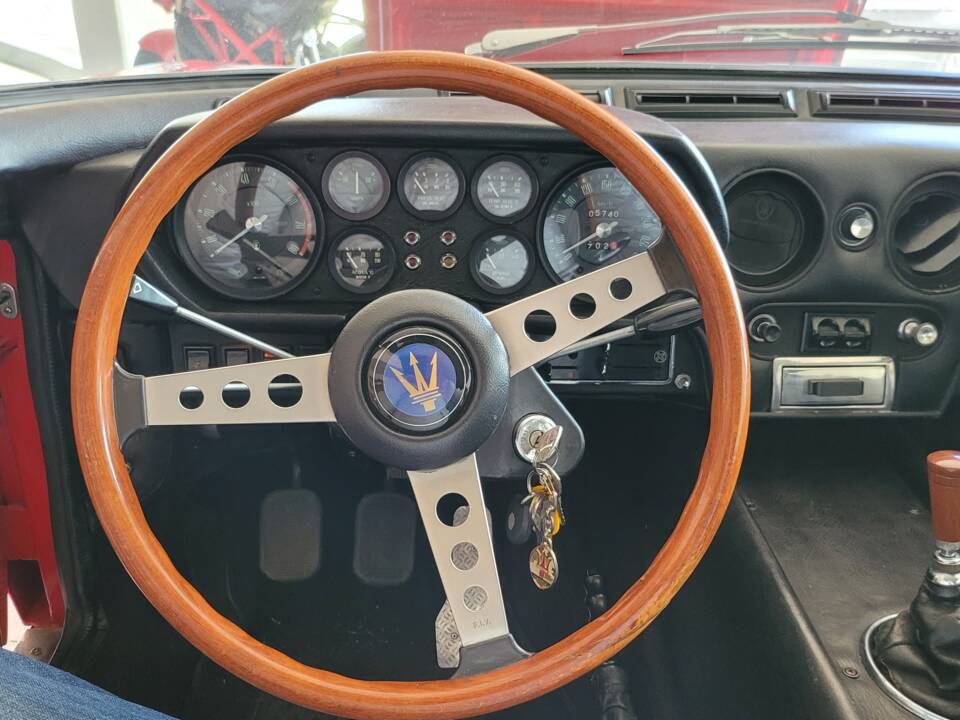 Image 26/38 de Maserati Indy 4200 (1970)