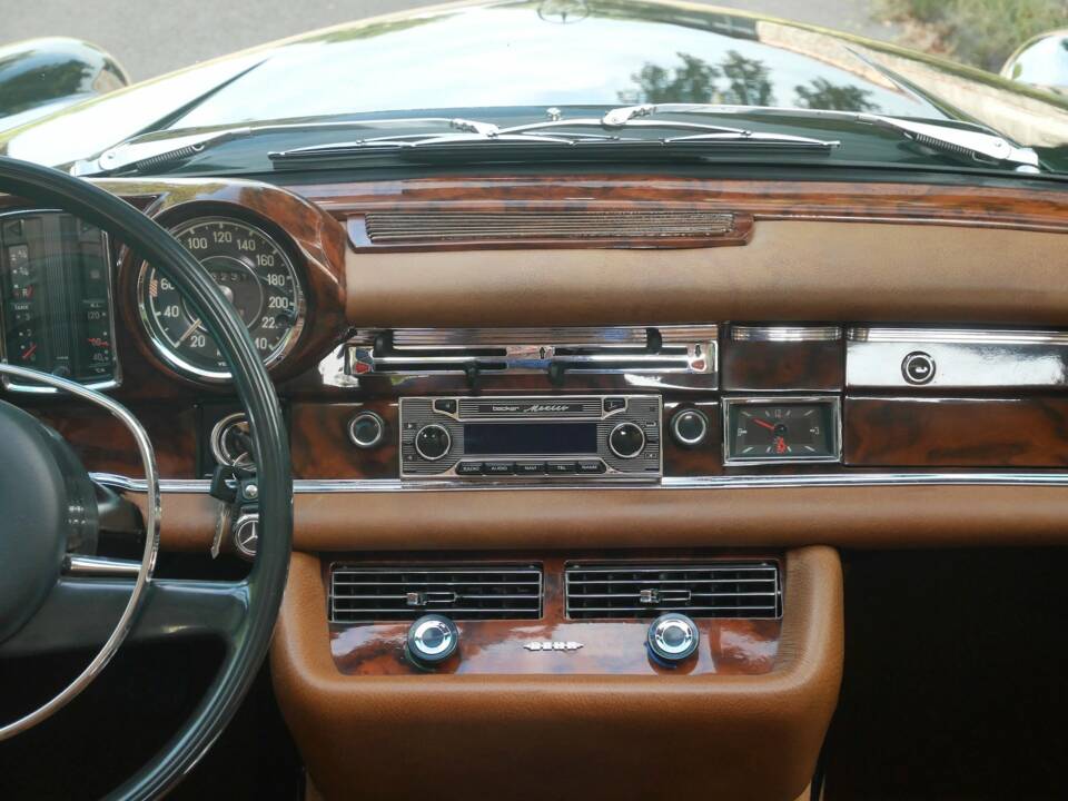 Bild 23/41 von Mercedes-Benz 250 SE (1967)