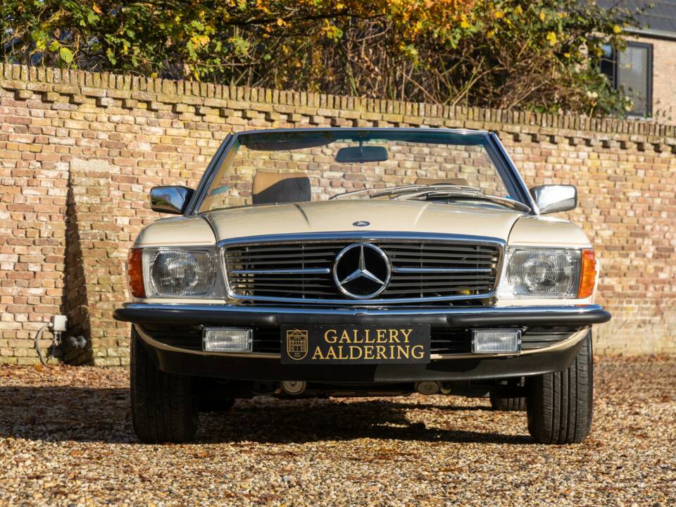 Bild 49/50 von Mercedes-Benz 380 SL (1982)