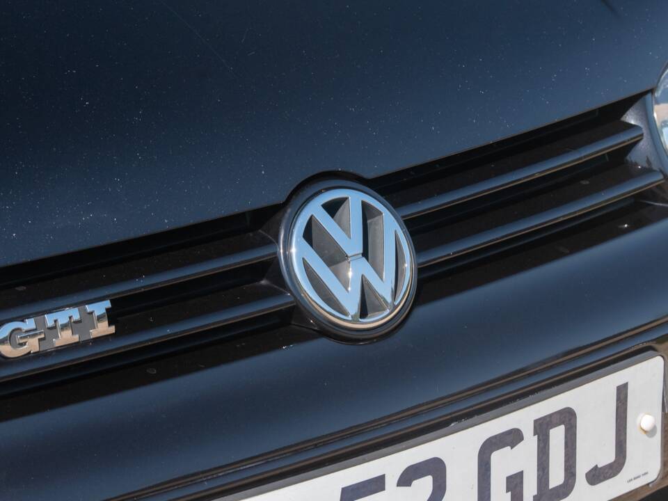 Image 22/50 of Volkswagen Golf IV 1.8T GTI (2002)