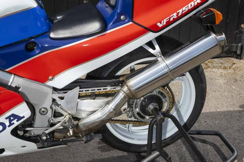 Bild 49/50 von Honda VFR 750R RC 30 (1989)