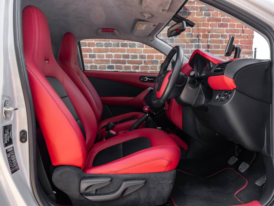 Bild 35/50 von Aston Martin Cygnet (2011)