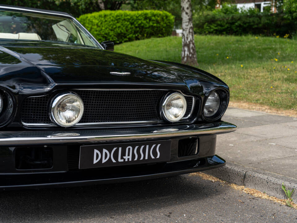 Immagine 10/32 di Aston Martin V8 Vantage Volante (1988)