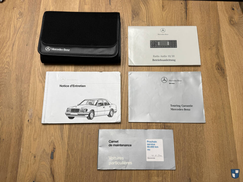 Imagen 63/74 de Mercedes-Benz E 320 (1994)
