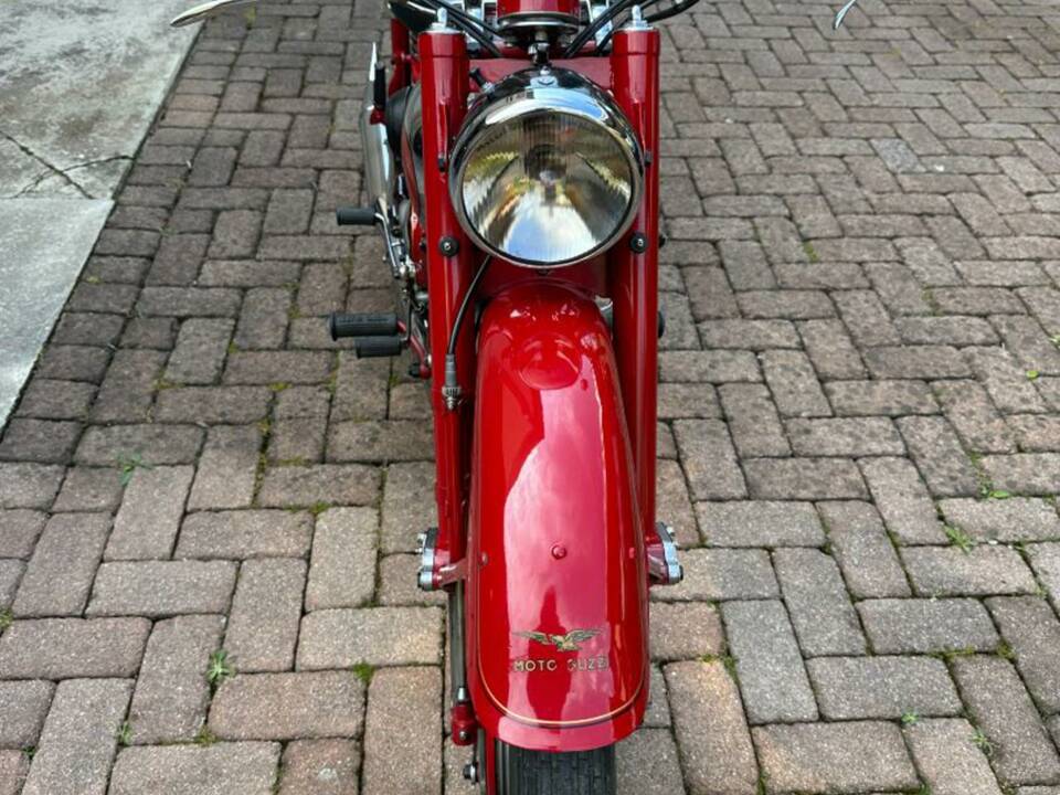 Immagine 3/10 di Moto Guzzi DUMMY (1952)