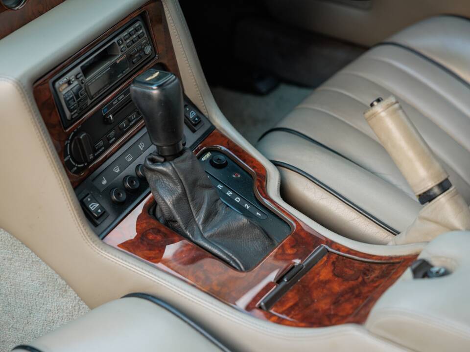 Imagen 15/50 de Aston Martin Virage Volante (1994)