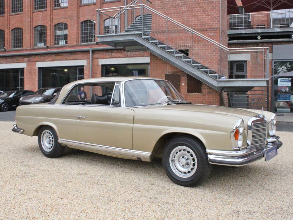 Image 1/30 of Mercedes-Benz 280 SE (1970)