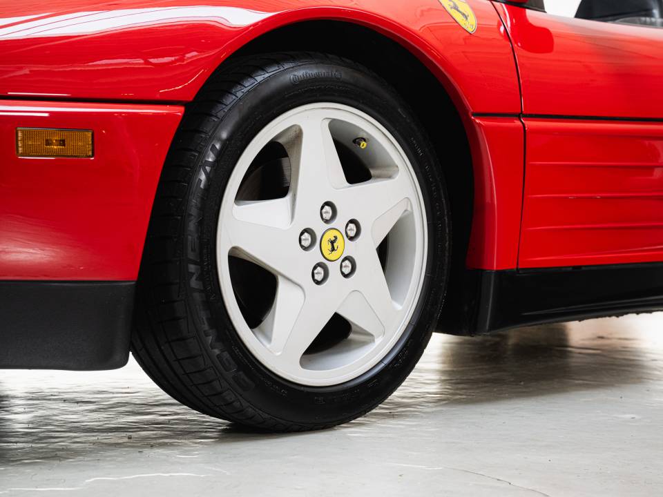 Image 34/50 of Ferrari 348 TS (1989)