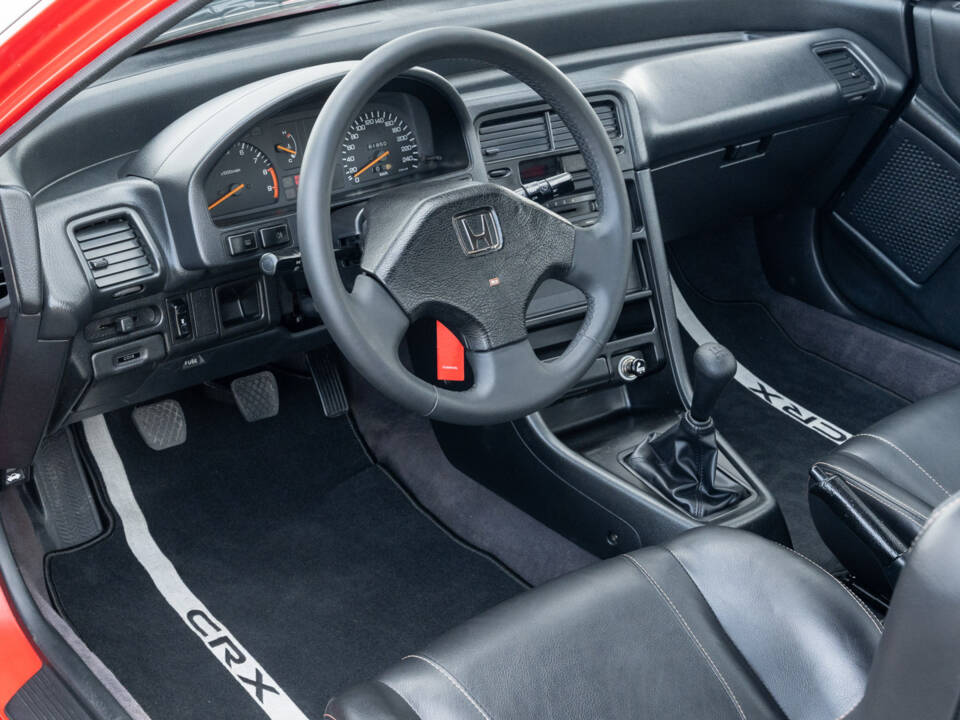 Image 31/80 of Honda CRX (1991)