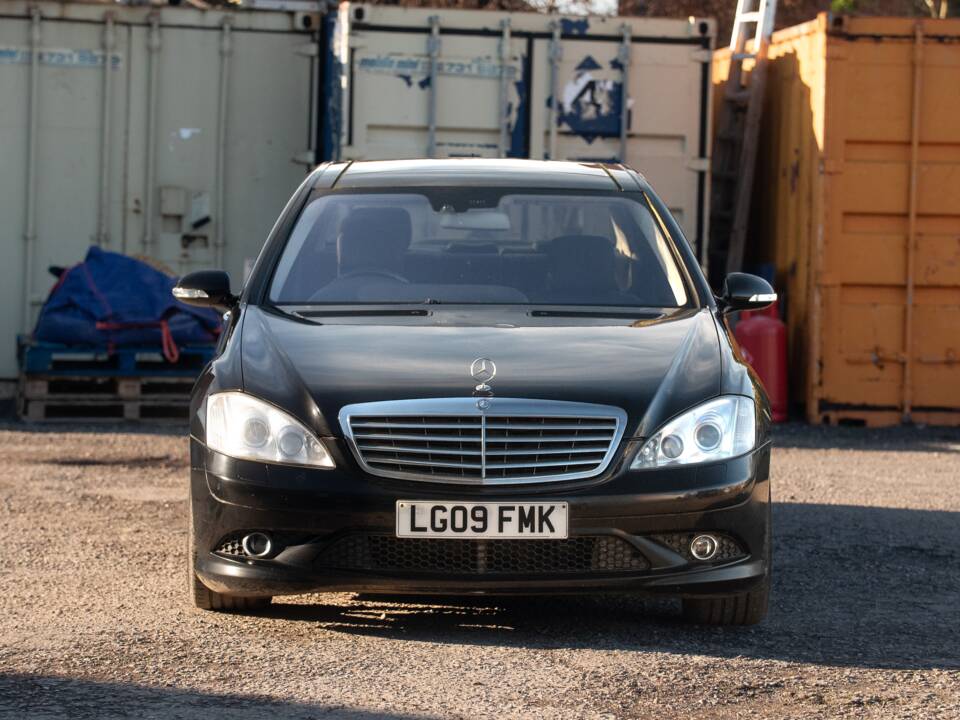 Bild 18/50 von Mercedes-Benz S 600 L (2009)