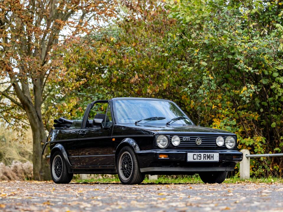 Afbeelding 22/46 van Volkswagen Golf I GTI 1.6 (1993)