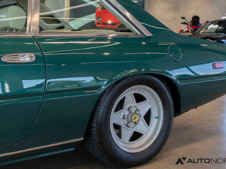 Image 28/49 of Ferrari 400i (1982)
