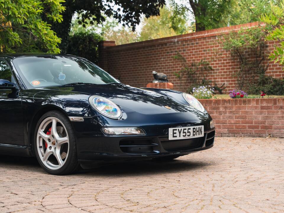 Bild 37/50 von Porsche 911 Carrera S (2005)
