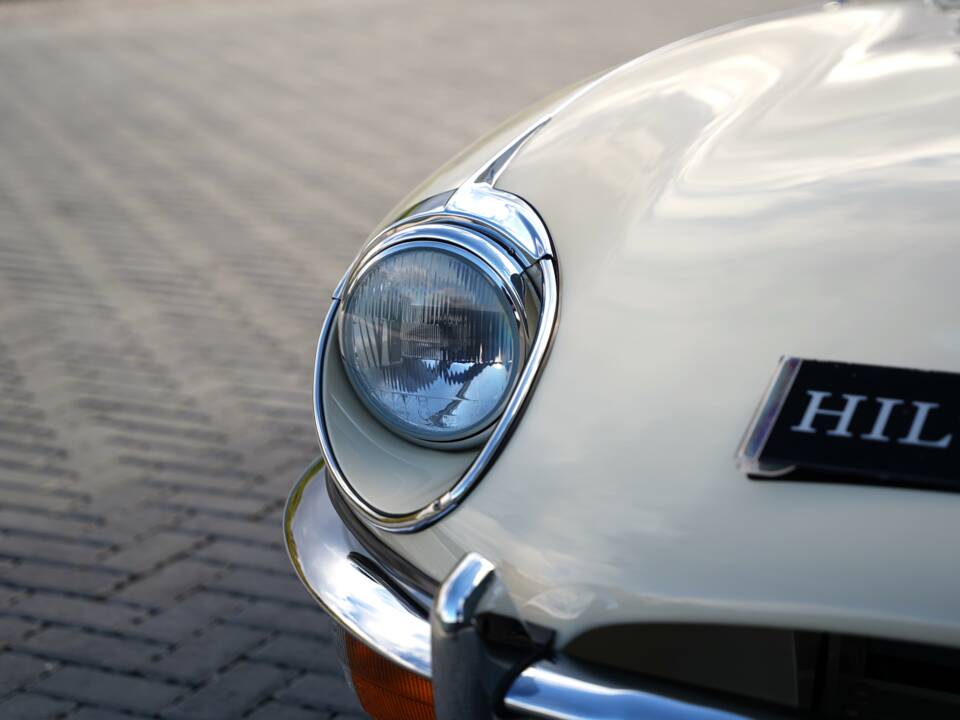 Imagen 37/50 de Jaguar E-Type (1969)