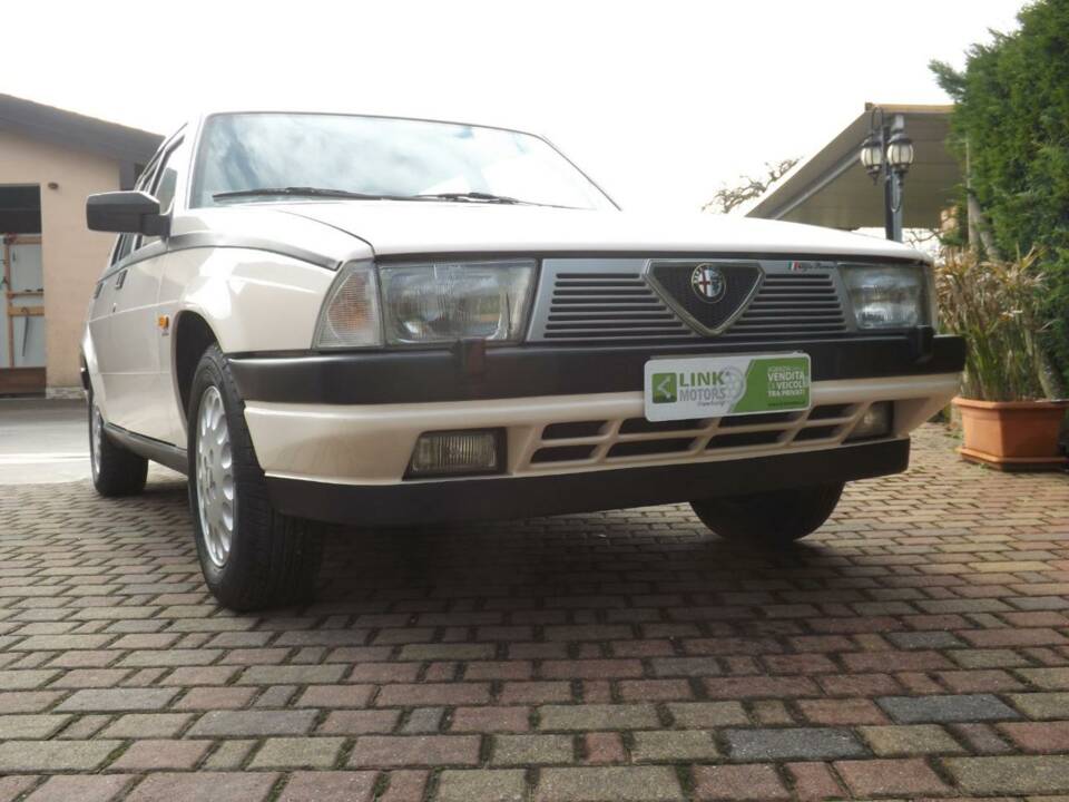 Bild 50/50 von Alfa Romeo 75 2.0 TD (1986)