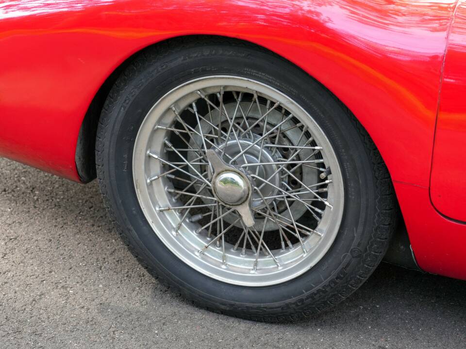 Image 33/39 of Bandini 750 Sport Internazionale "Saponetta" (1957)