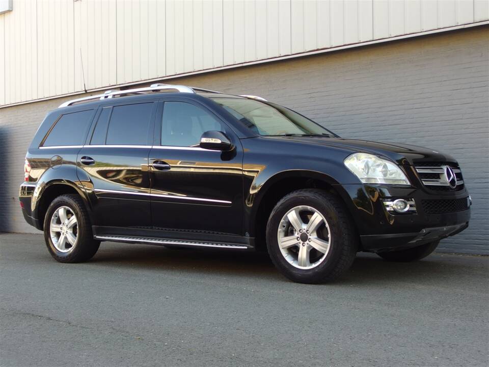 Bild 2/100 von Mercedes-Benz GL 550 4MATIC (2008)