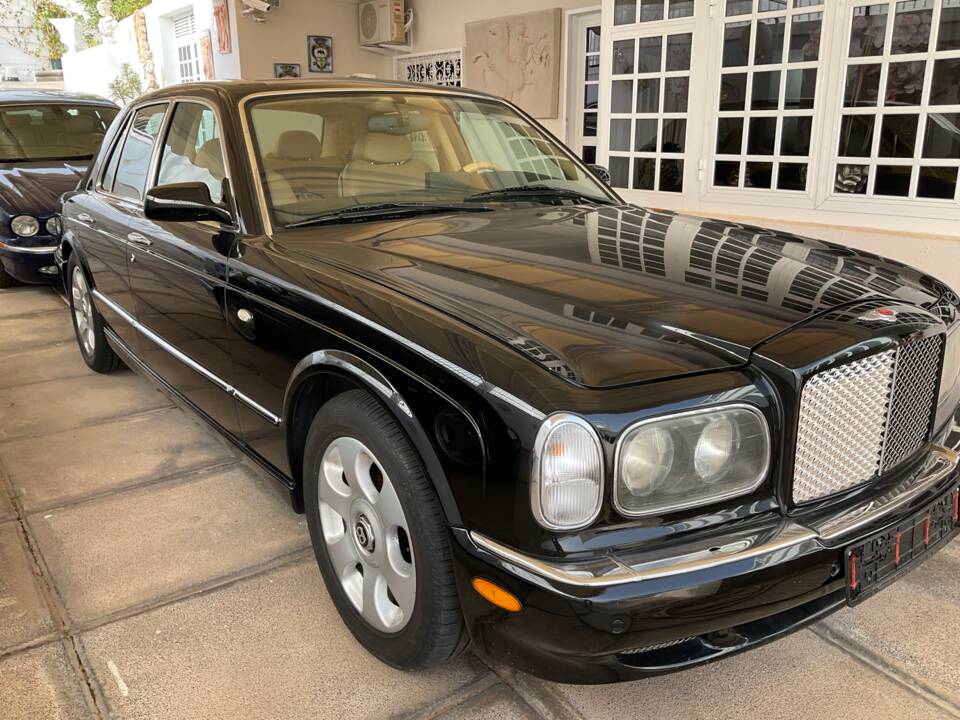 Bild 2/31 von Bentley Arnage Red Label (2000)
